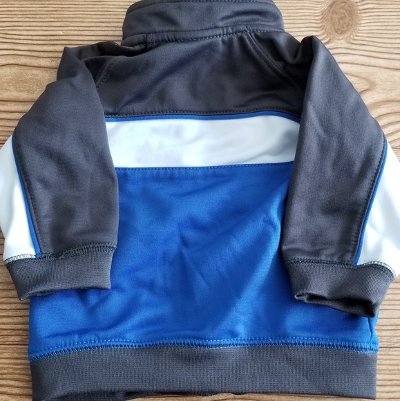 Nike Training Jacket - Picture 2 of 6
